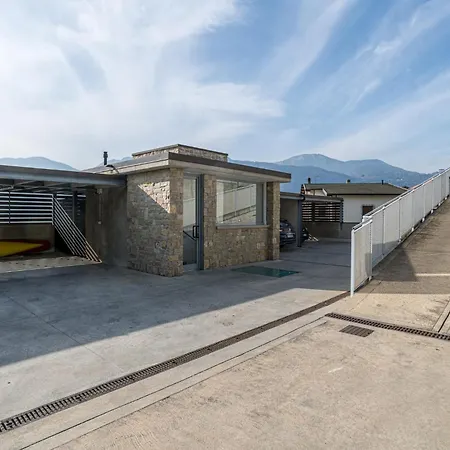 شقة Guesthost - Mandello Studio Apt With View & Parking *